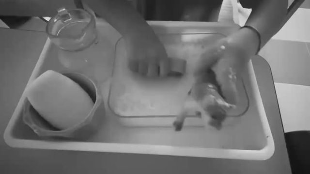 Nel metodo Montessori ogni attività pratica è un'occasione