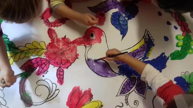 ¡Hola niños! Lezione in classe: Hablamos pintando