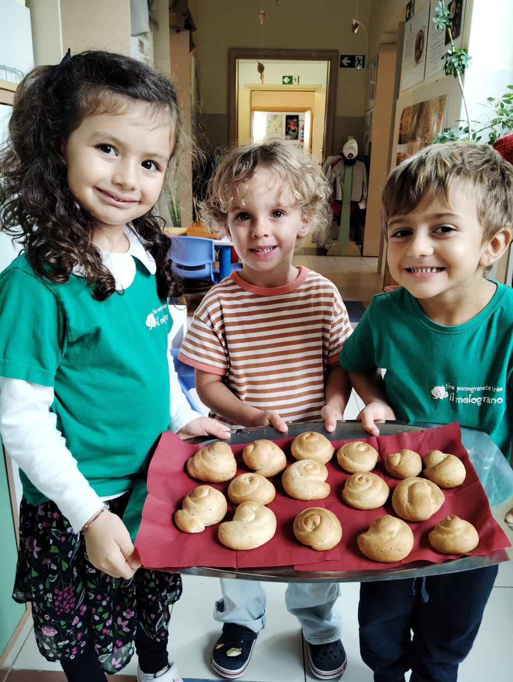 San Martino alla Scuola Albero Azzurro di Siracusa: Una Lezione di Generosità e Condivisione